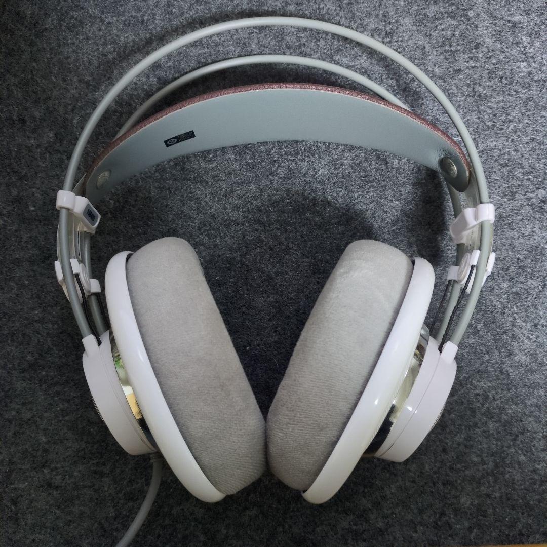 ヘッドホン AKG K701