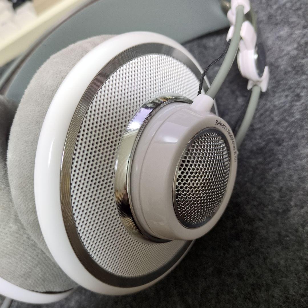 ヘッドホン AKG K701