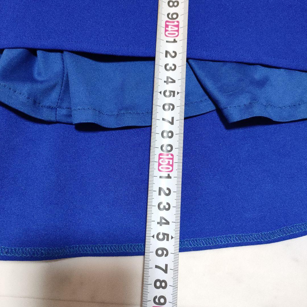 タダシショージ　青いオフショルダードレス