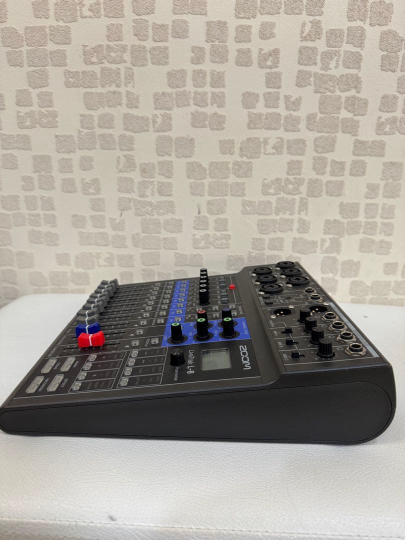 ZOOM LiveTrak L-8 デジタルミキサー　ライブトラック