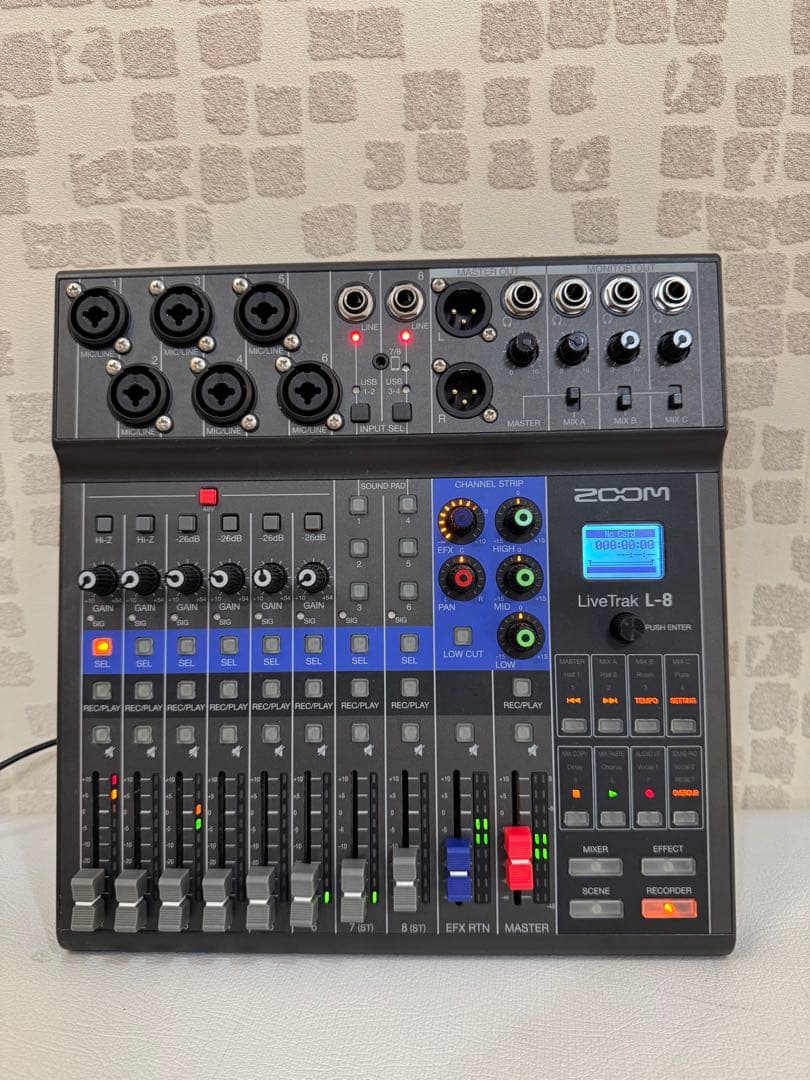 ZOOM LiveTrak L-8 デジタルミキサー　ライブトラック
