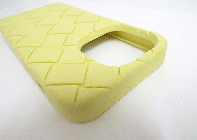 ボッテガヴェネタ イントレチャート iphone14Proケース シャーベット