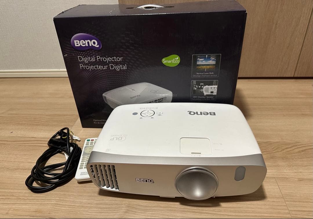 BenQ HT2050 プロジェクター