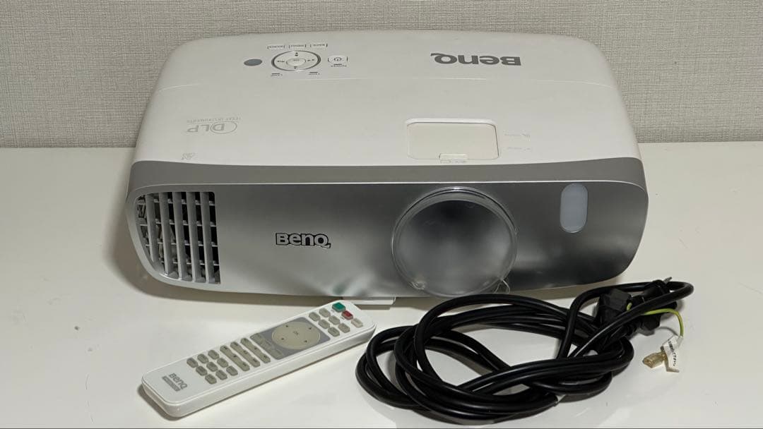 BenQ HT2050 プロジェクター