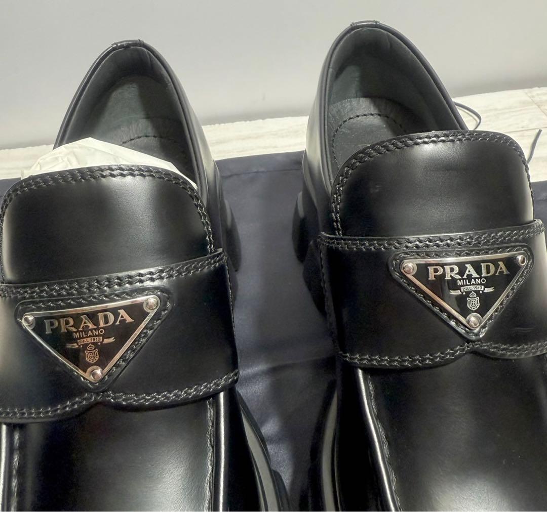 定価17万/未使用☆プラダ モノリスブラッシュドレザーローファー/ブラック