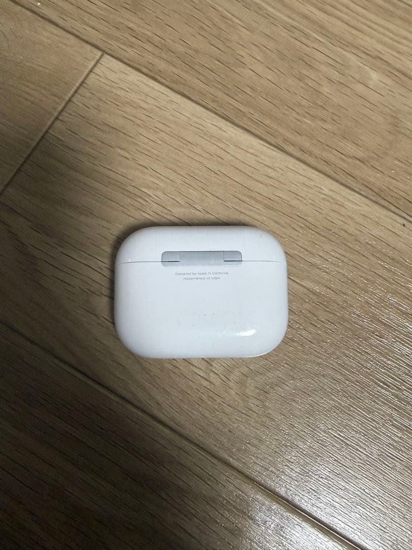 最新AirPods Pro 第3世代本体 充電ケース付き