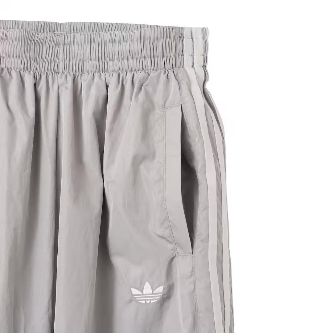 新品M】アディダス アディカラーチームガイスト　オーバーサイズ　トラックパンツ