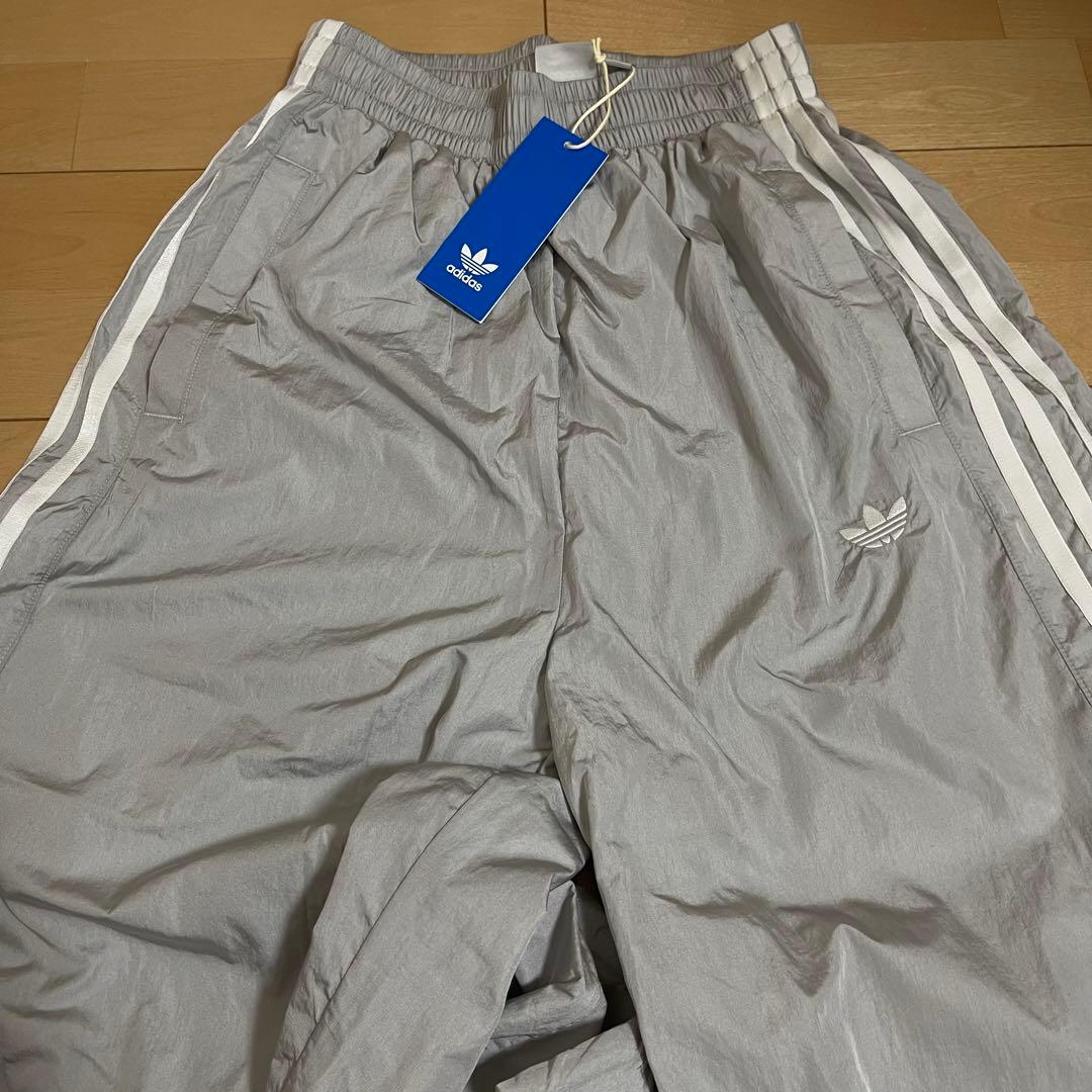 新品M】アディダス アディカラーチームガイスト　オーバーサイズ　トラックパンツ