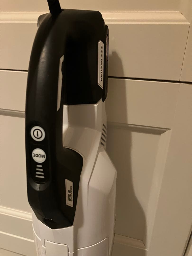 マキタ　充電式クリーナー　掃除機　CL002G