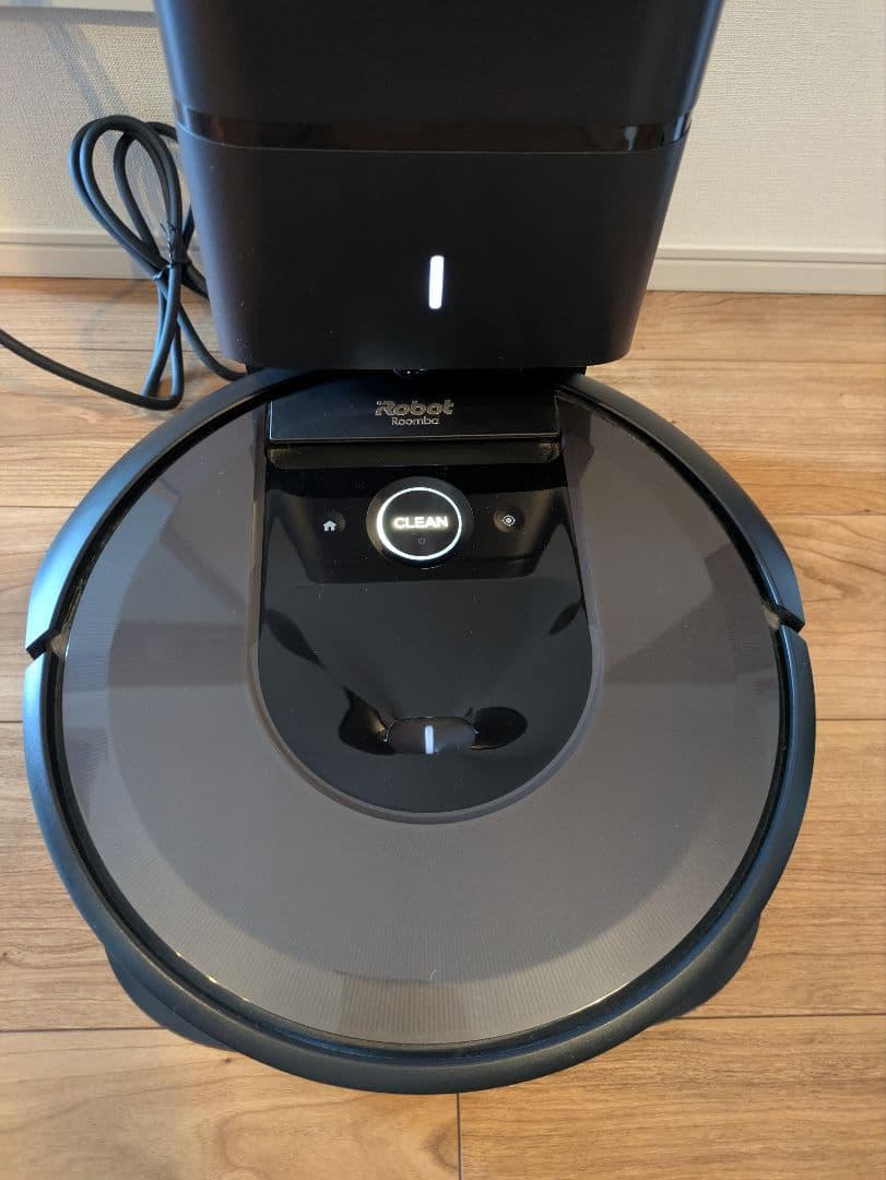 ルンバi7+ アイロボット (iRobot) ロボット掃除機　チャコール
