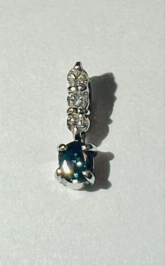 天然アレキサンドライト0.7ct 天然ダイヤモンド0.2ct ペンダントトップ