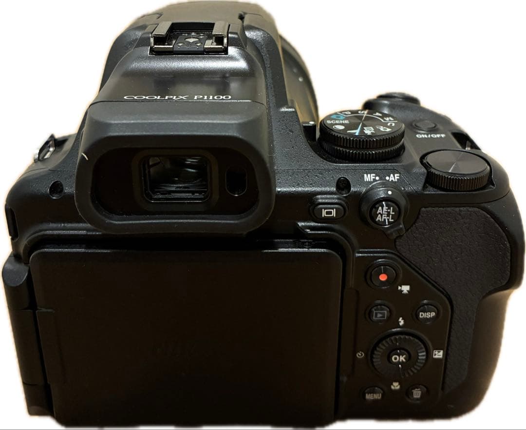 【ほぼ新品】【1月4日まで】Nikon COOLPIX P1100