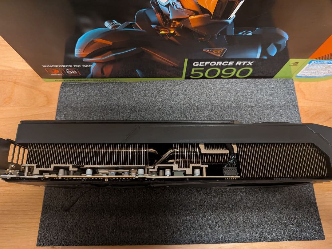 グラフィックボード・グラボ・ビデオカード GEFORCE RTX5090 GIGABYTE WINDFORCE OC32G