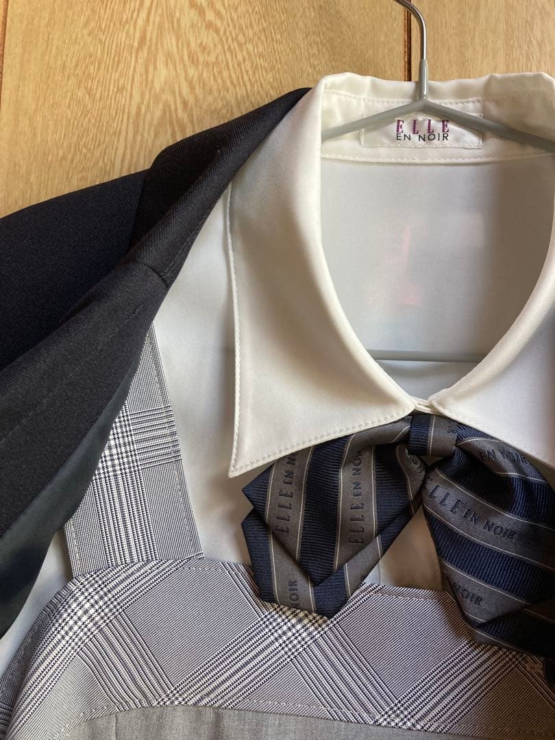 ELLE en noirセレモニースーツ　卒業式