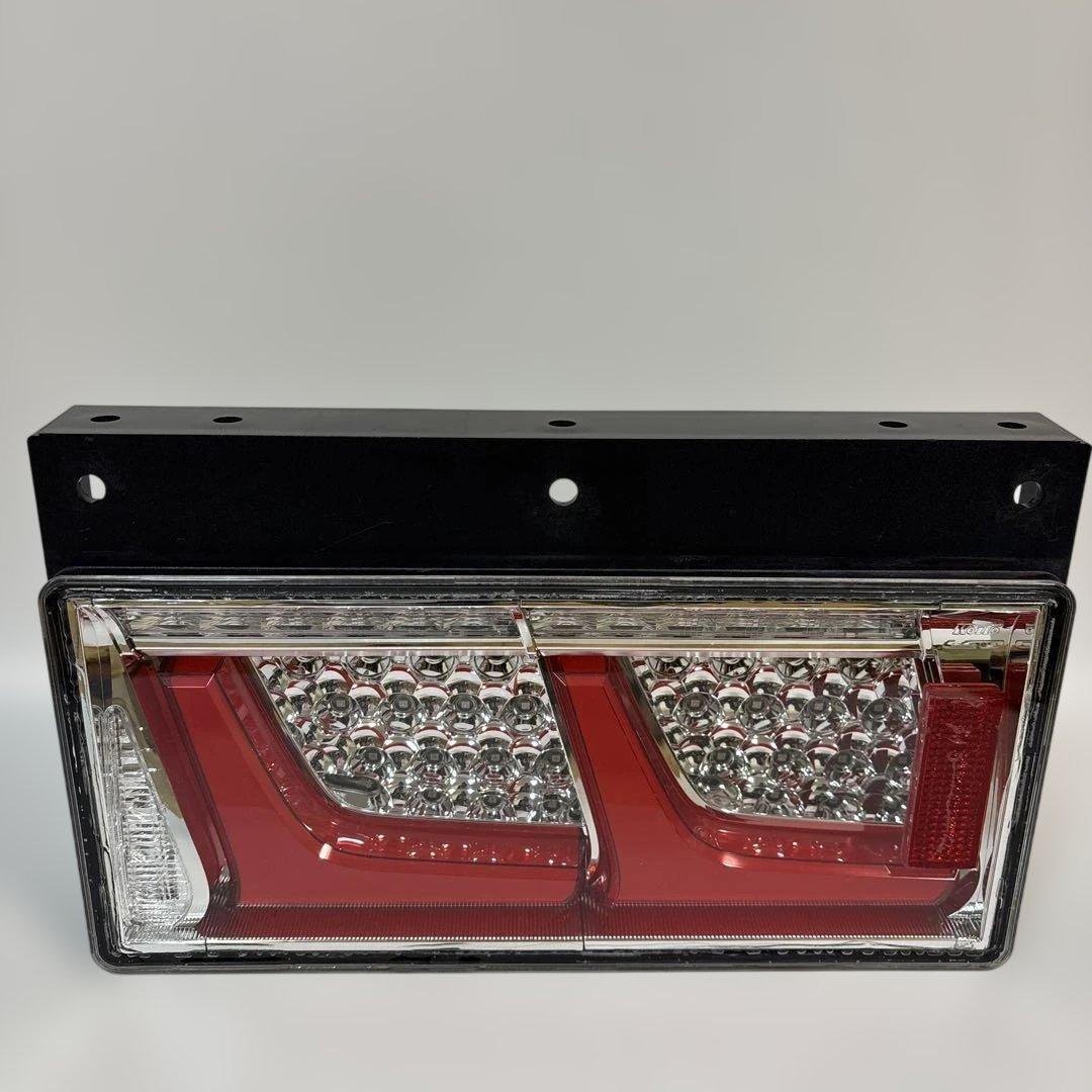 NO19 小糸　トラック用 4t 10t ノーマルタイプ（助手席側）左