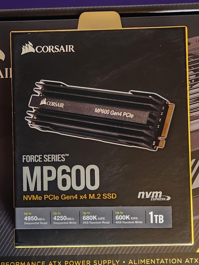 内蔵型SSD CORSAIR MP600 1TB NVMe Gen4 x4 M.2 SSD