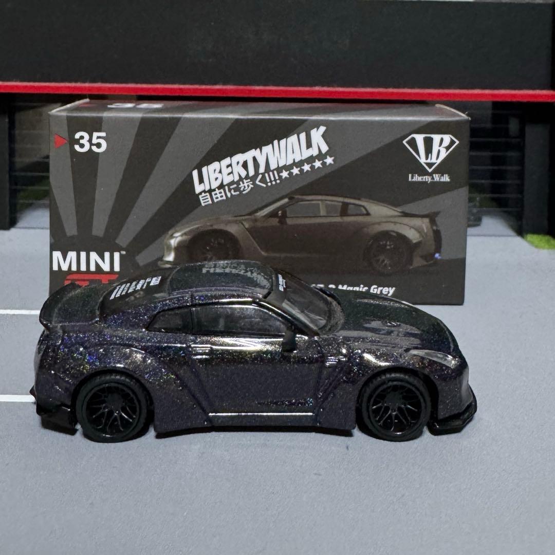 ミニカー minigt lbwk magic grey