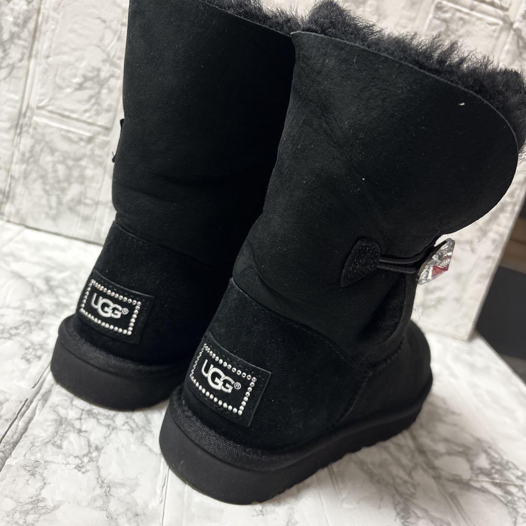 チャイロイコグマ です★UGG ★ ブーツ ★ 未使用品