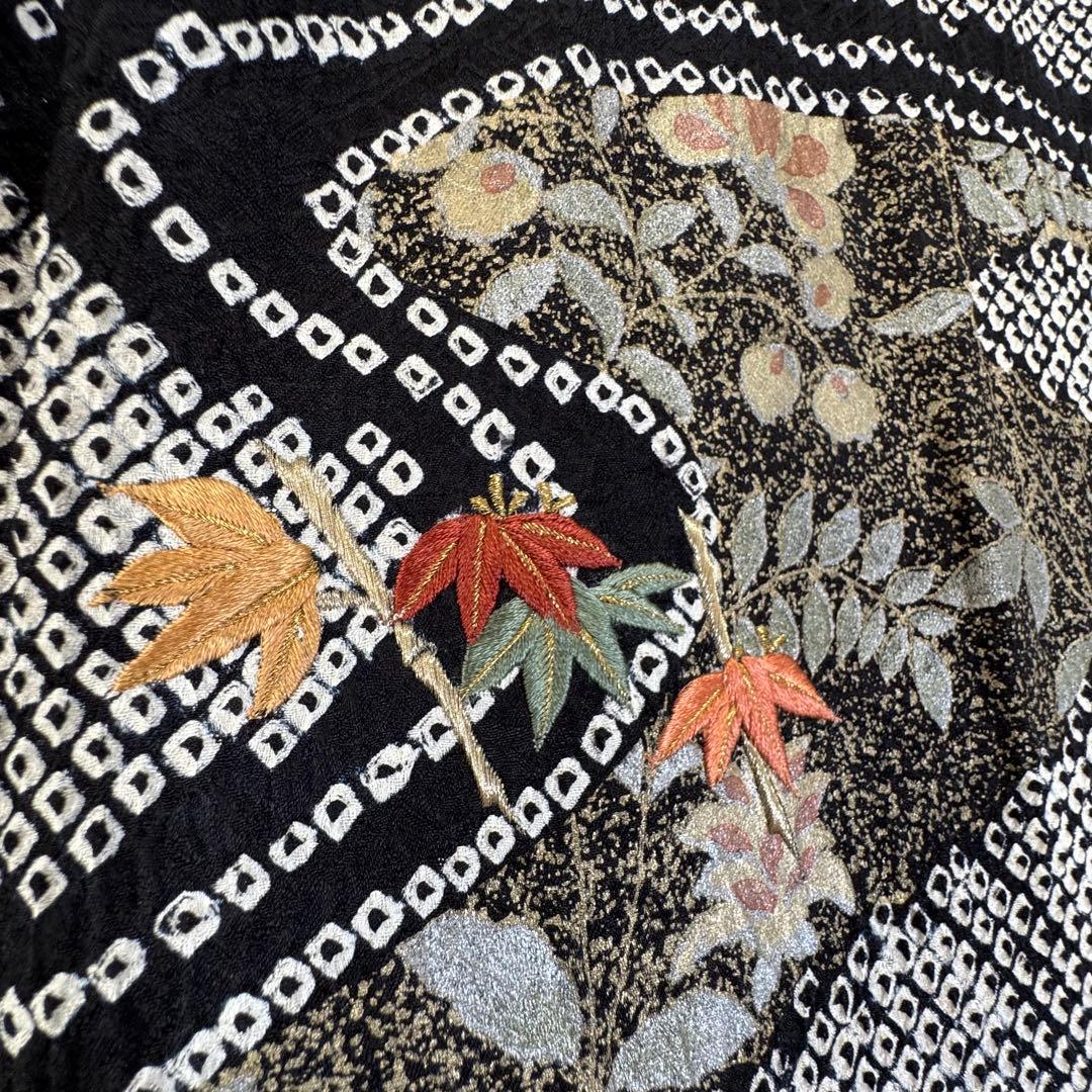 超美品　正絹　袷　訪問着　着物　黒　金　総絞り　刺繍　161裄65 花柄　川