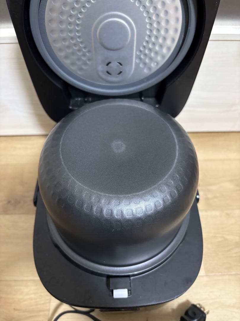 TOSHIBA 炊飯器　3合　2024年製