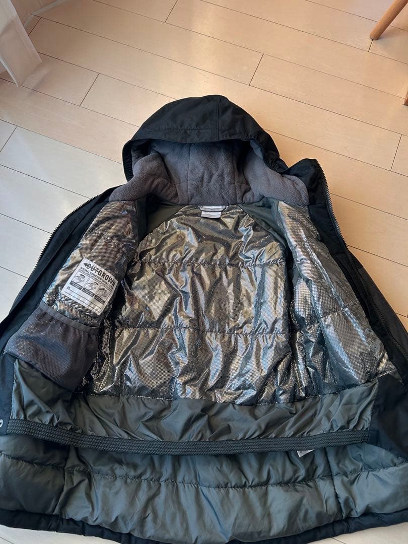 コロンビア Columbia キッズ　スキーウェア　上下Mサイズ　140cm