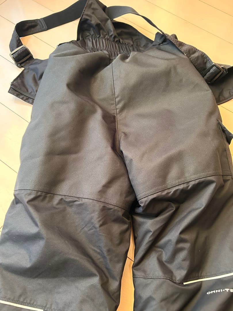 コロンビア Columbia キッズ　スキーウェア　上下Mサイズ　140cm