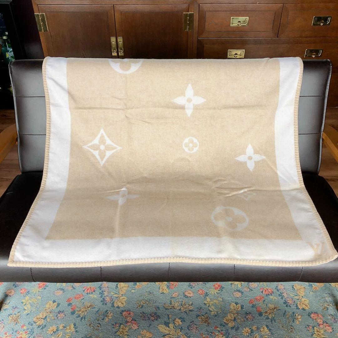 衛*也様 日焼け跡あり●ルイヴィトン ブランケット ベイビープレッド ベージュG