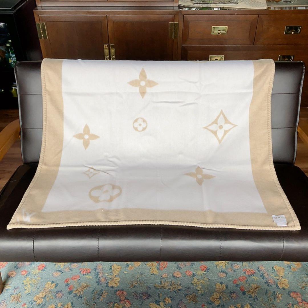 衛*也様 日焼け跡あり●ルイヴィトン ブランケット ベイビープレッド ベージュG