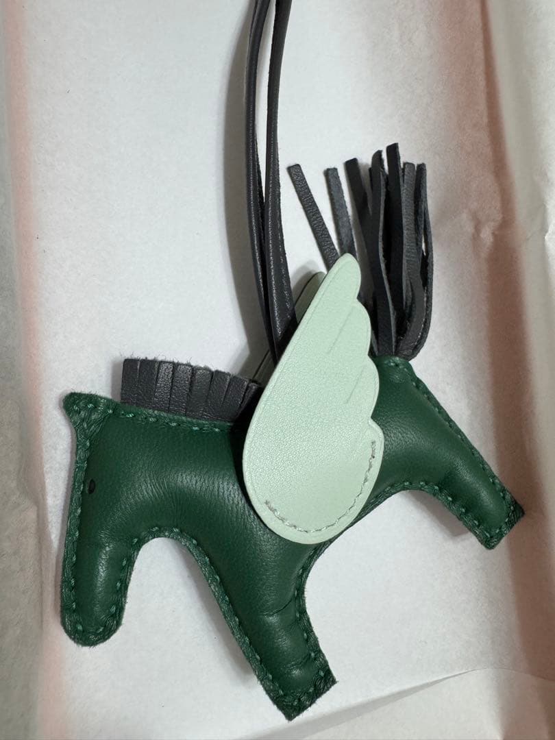 エルメス　チャーム　ペガサスpm W刻印