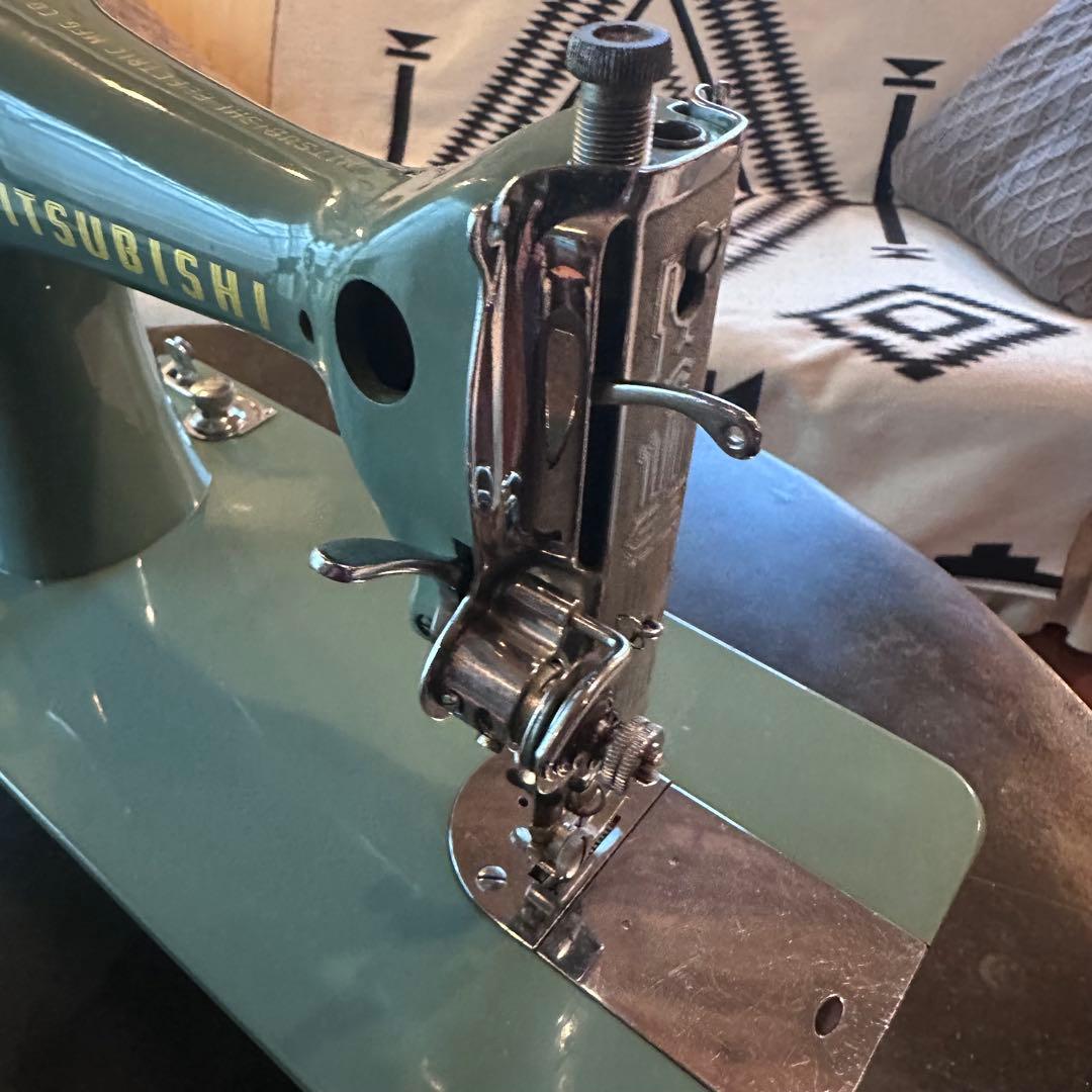 ビンテージ　レトロ　三菱　手動式　ミシン　オブジェ