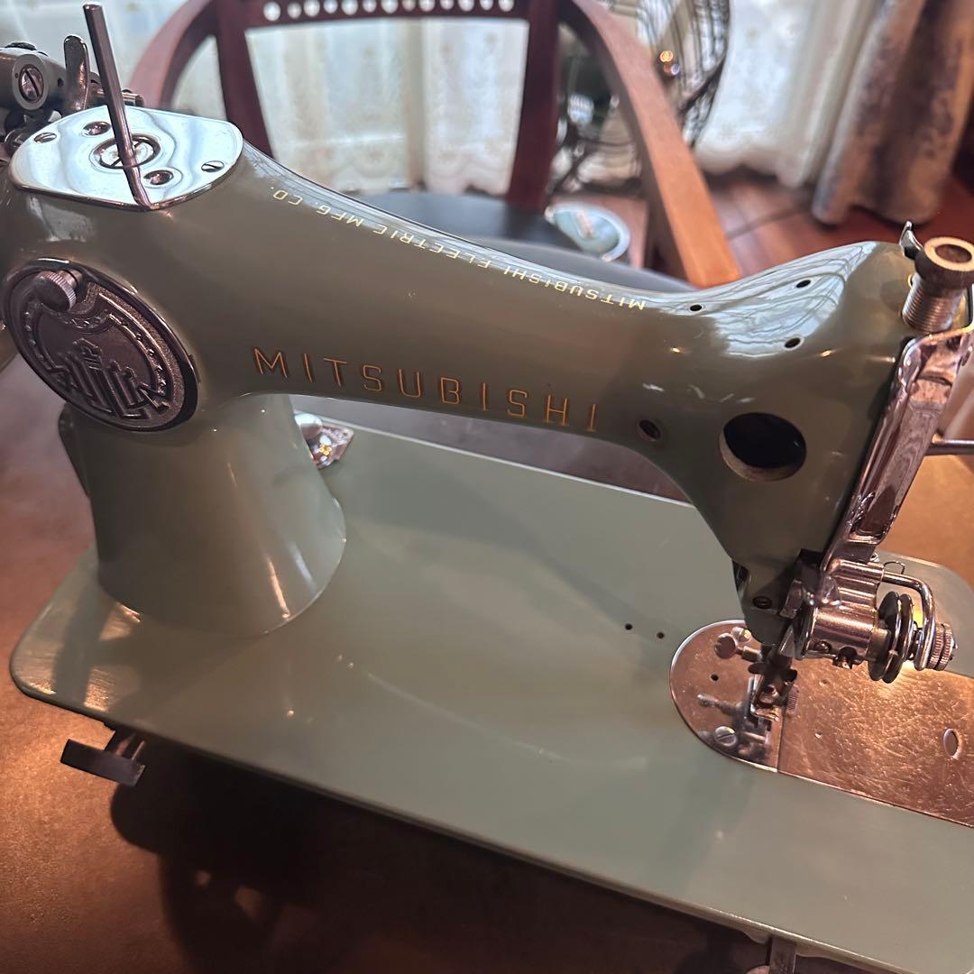 ビンテージ　レトロ　三菱　手動式　ミシン　オブジェ