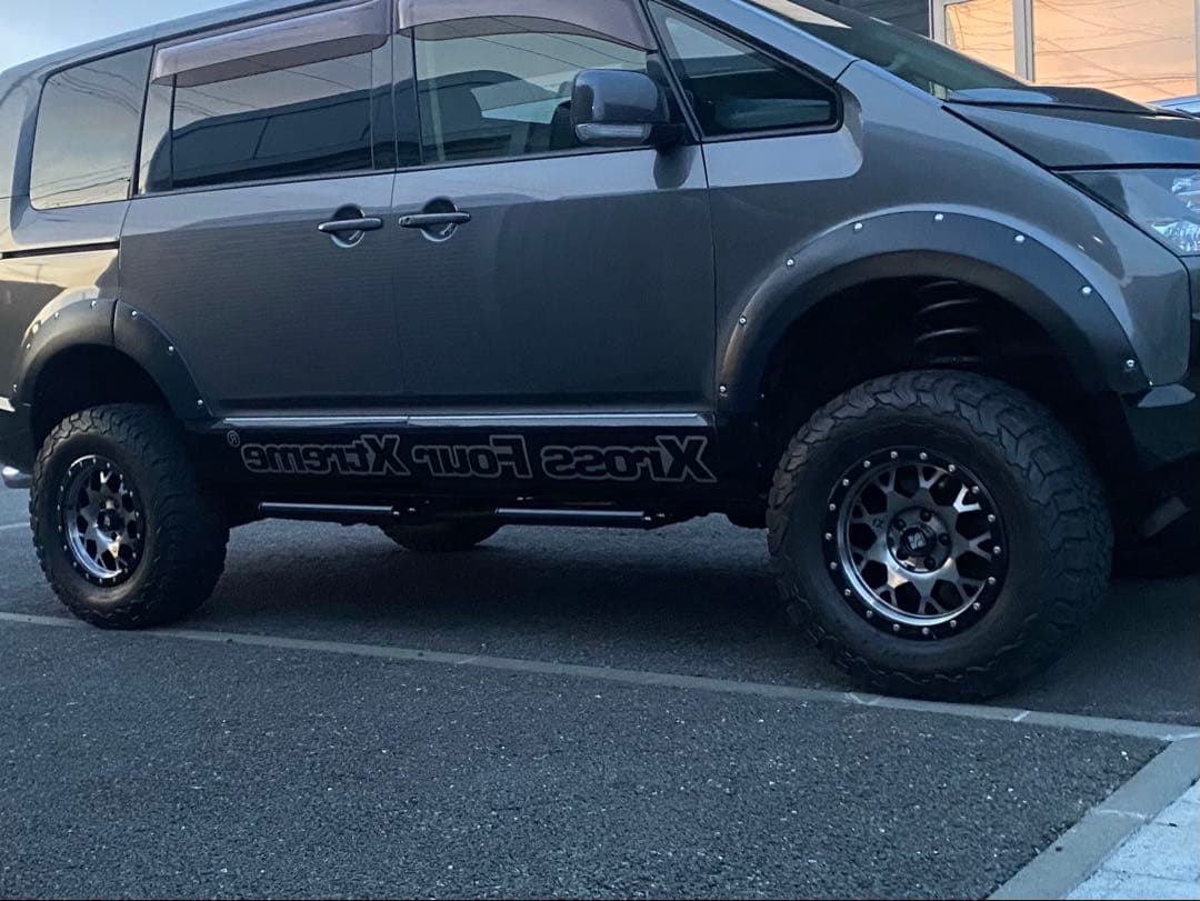 デリカd5 GI gear製　オーバーフェンダー