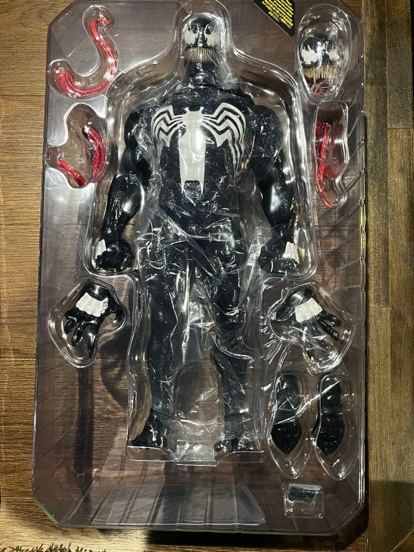 ホットトイズ　ヴェノム　コミックマスターピース　開封済み美品　匿名配送