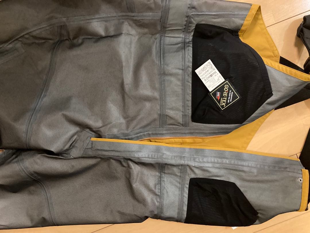 美品 GOLDWIN ゴールドウィン ゴアテックス スキーウェア上下 ARRIS