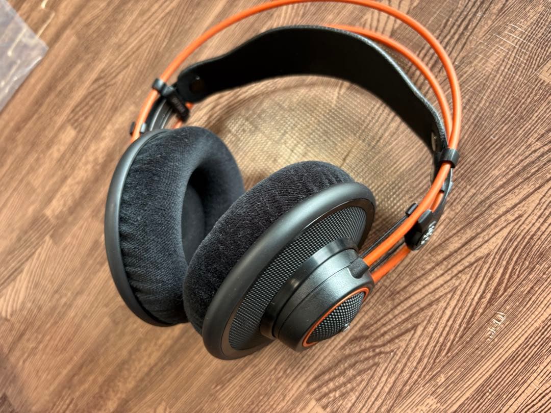 AKG K712 ヘッドフォン