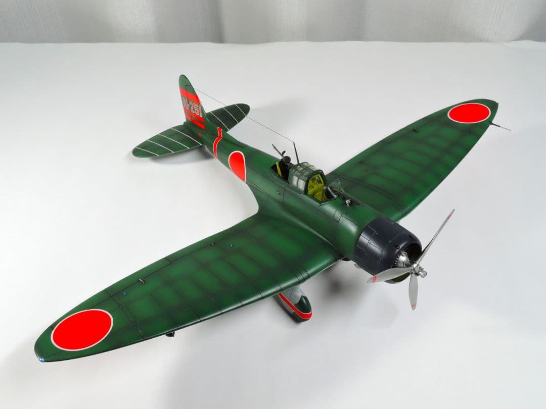 【模型完成品】ハセガワ 1/48 愛知 九九式艦上爆撃機 一一型 ミッドウェー島