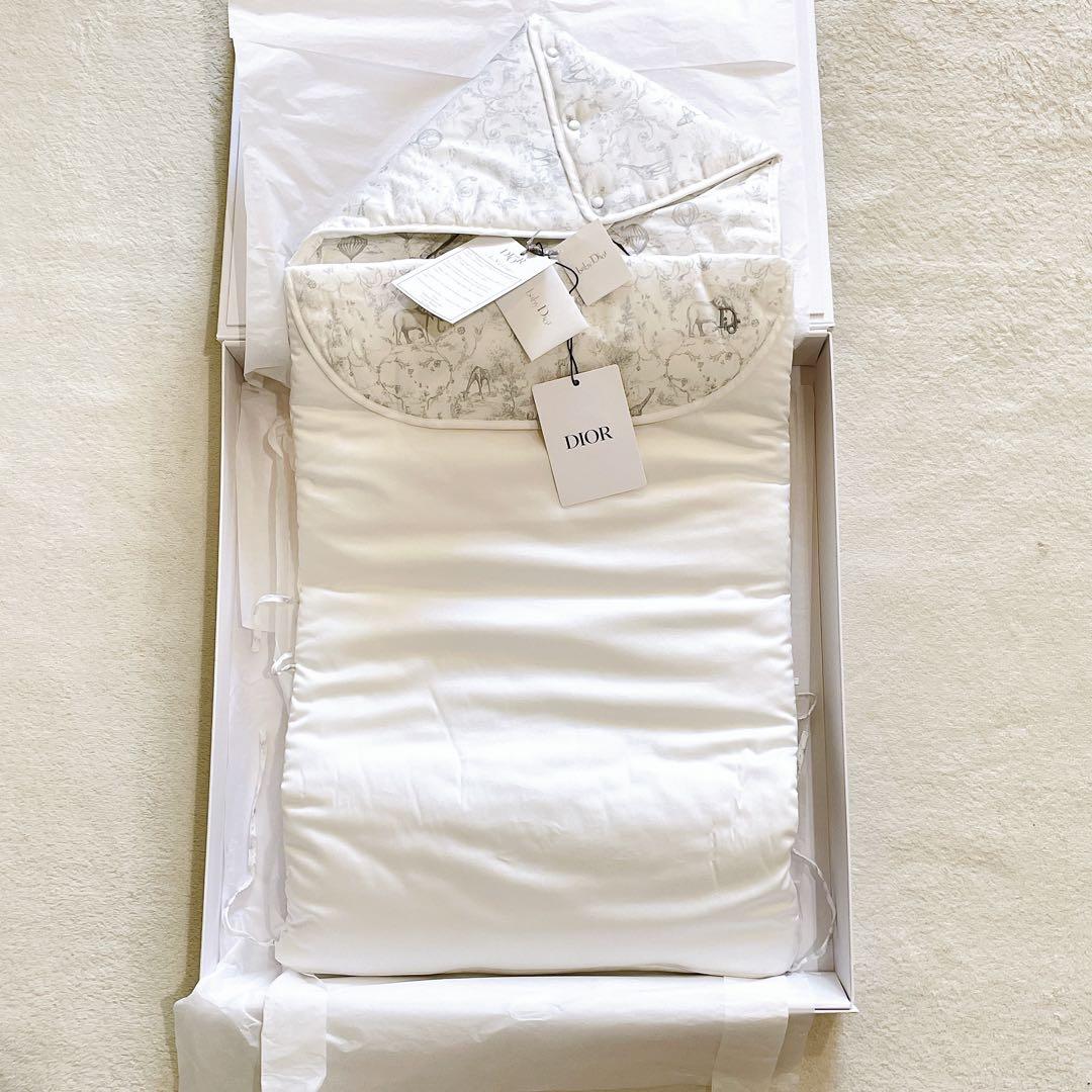 baby Dior　おくるみ　トワル・ドゥ・ジュイ　アニマル　オブリーク刺繍