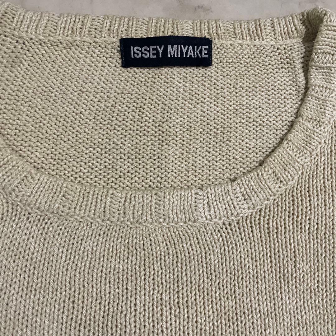 ISSEY MIYAKE ベージュ クルーネックシルクセーター