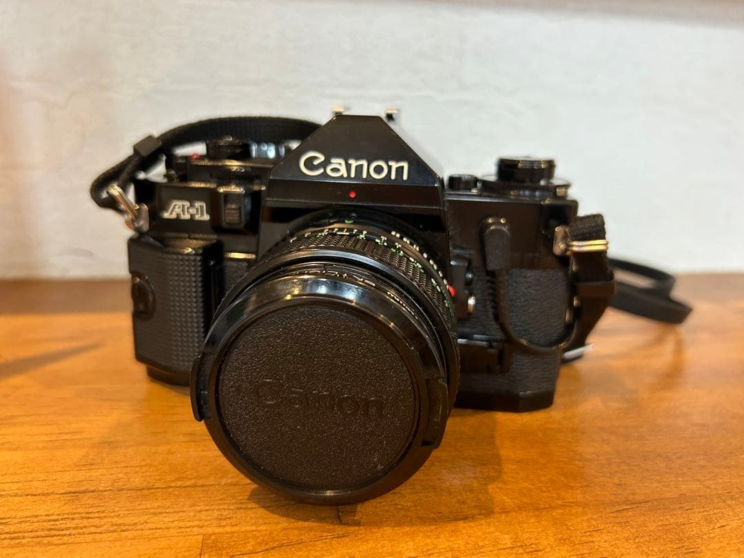 Canon A-1 　レンズ付き