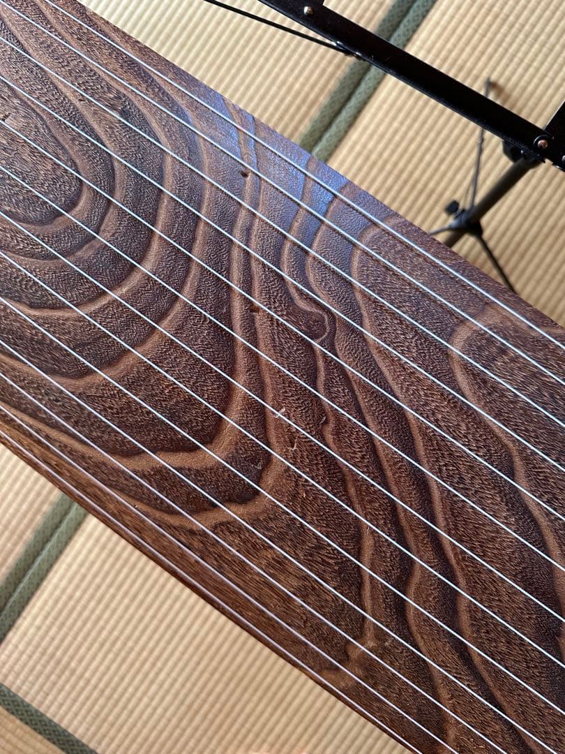 伝統的な木製琴 13弦 ダークブラウン