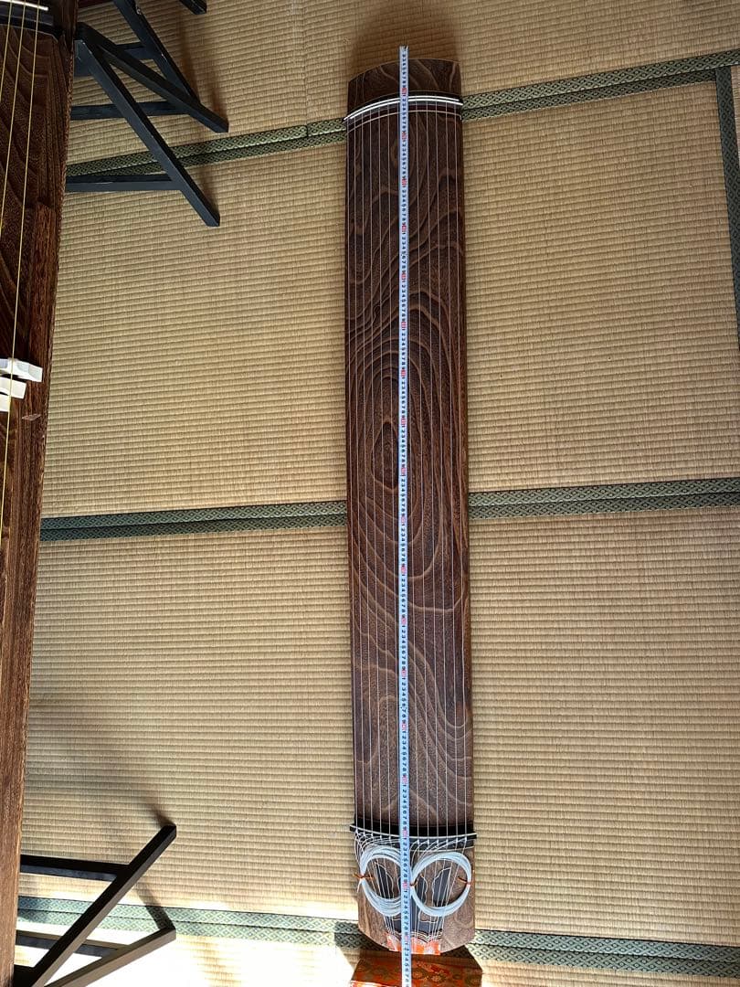 伝統的な木製琴 13弦 ダークブラウン