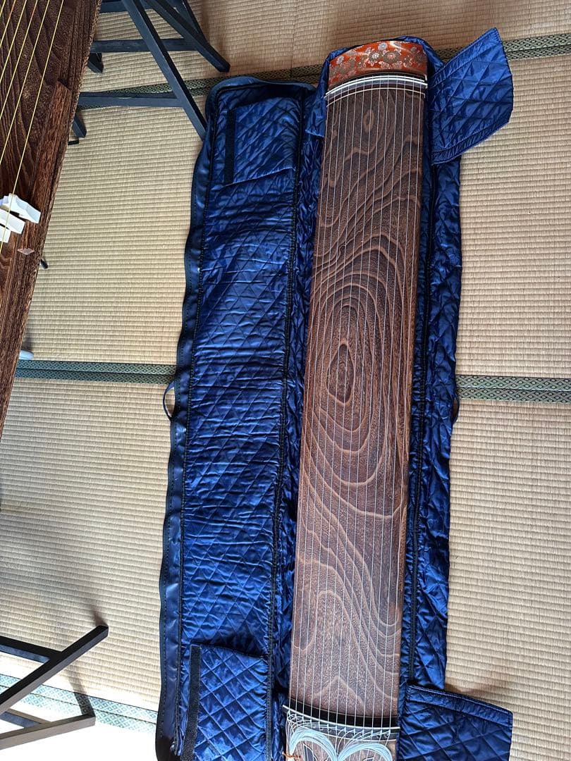 伝統的な木製琴 13弦 ダークブラウン