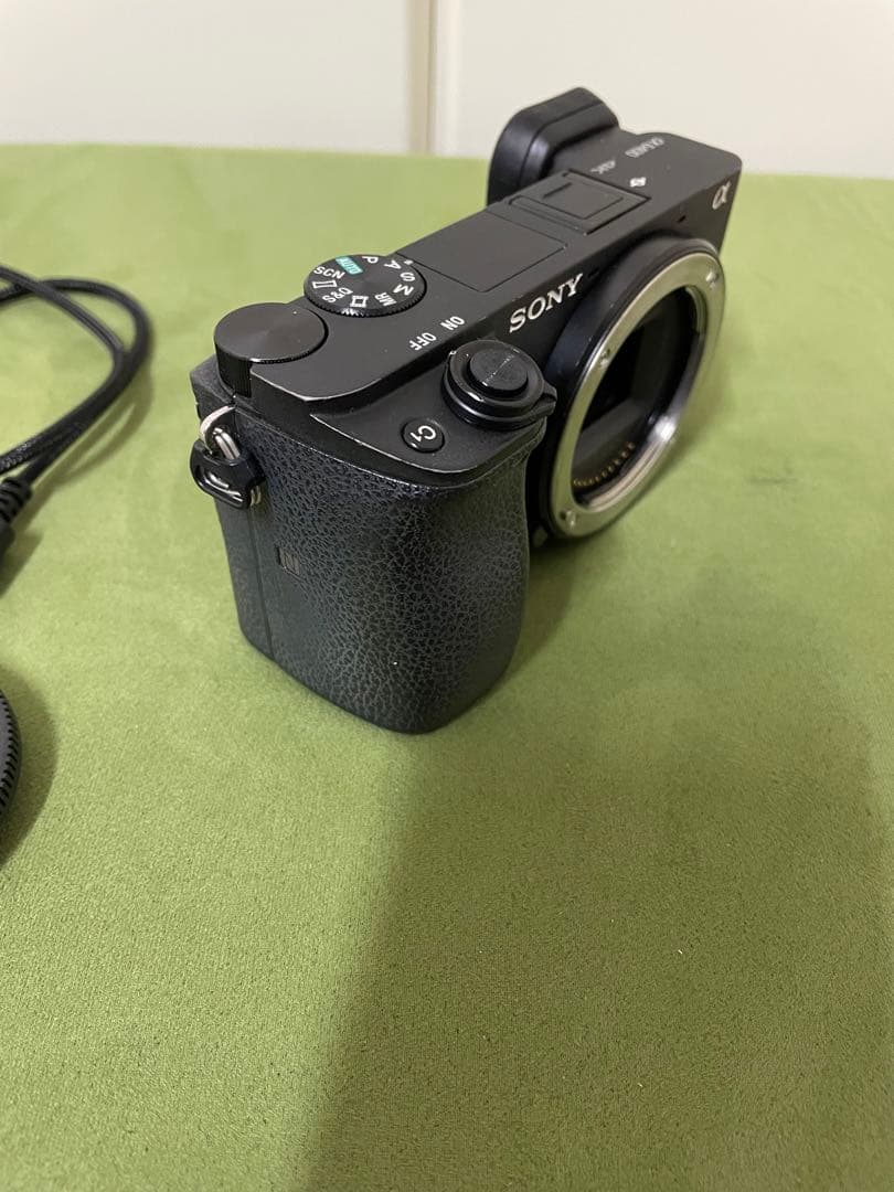 SONY α6400 ミラーレス一眼カメラ ※バッテリー付き