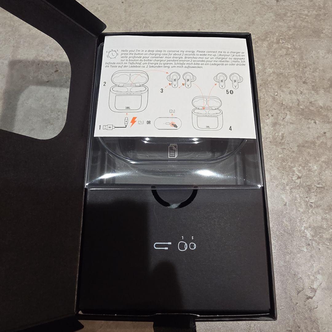 JBL Tour Pro 2 ワイヤレスイヤホン