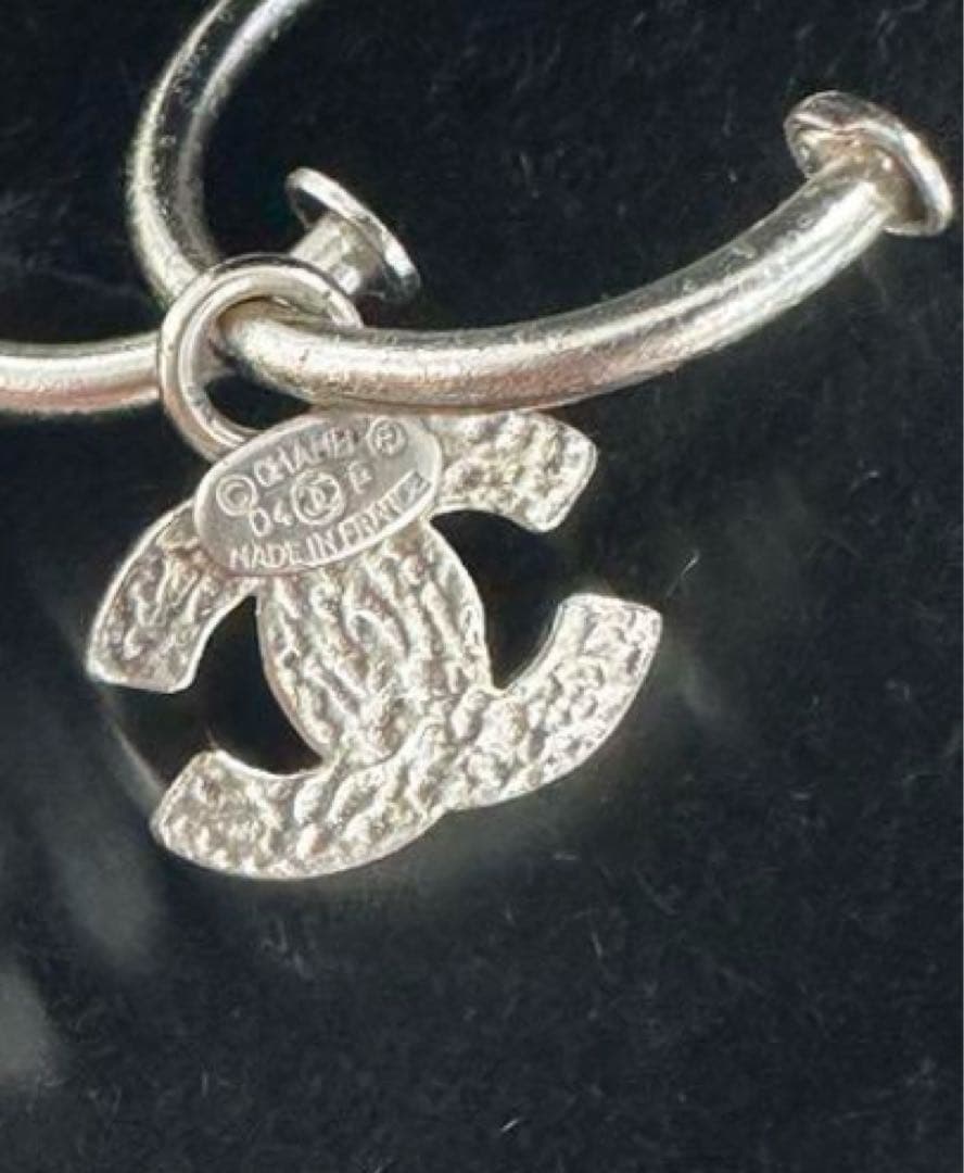 正規品 極美品CHANEL シャネルココマーク ピアス 片耳 シルバー×ブラック