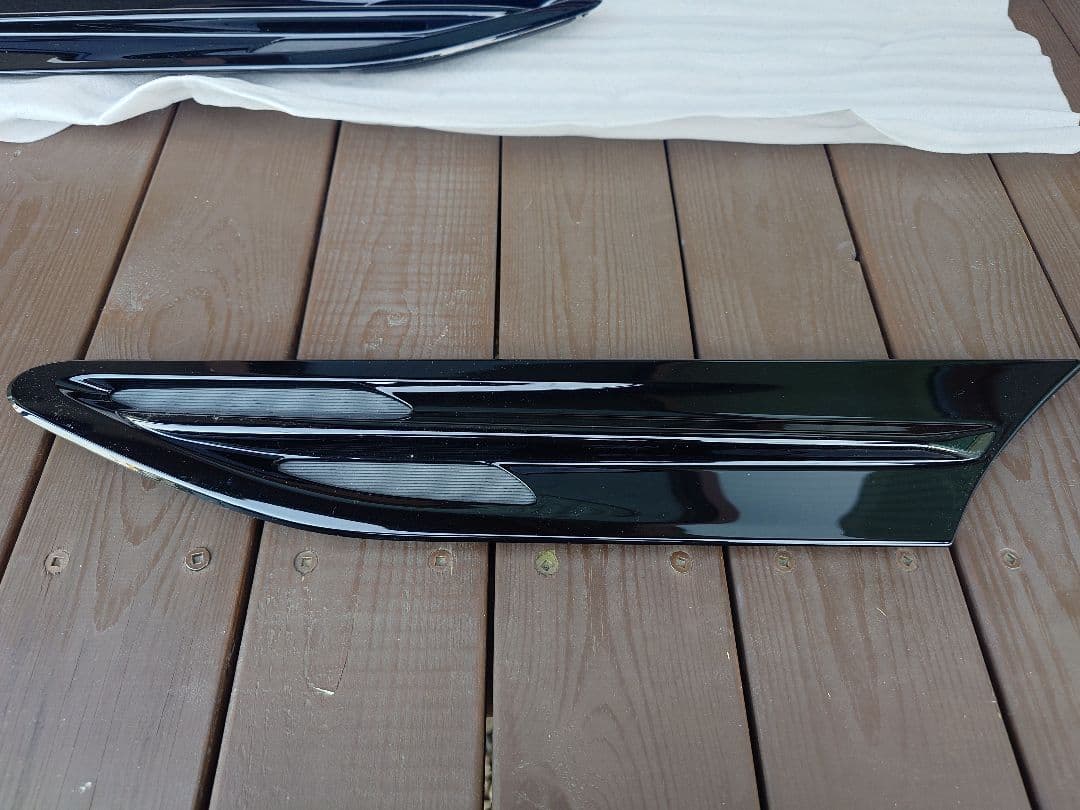 トヨタ86 　純正フェンダーガーニッシュ