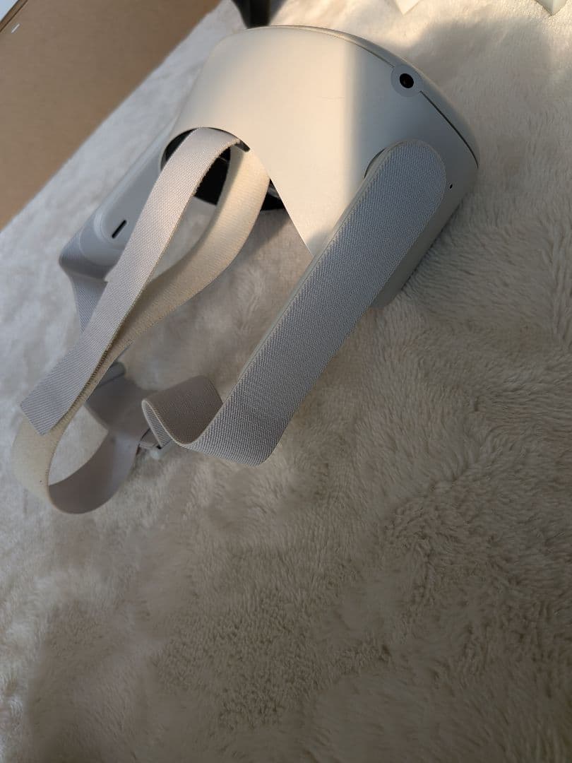 た。オキュラスクエスト2(メタクエスト2)　64GB