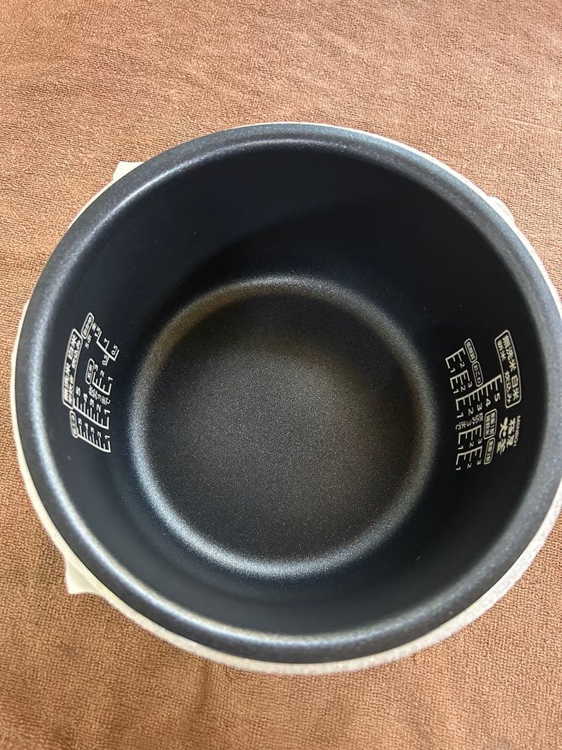 アイリスオーヤマ　マイコンジャー炊飯器　2021年製　美品