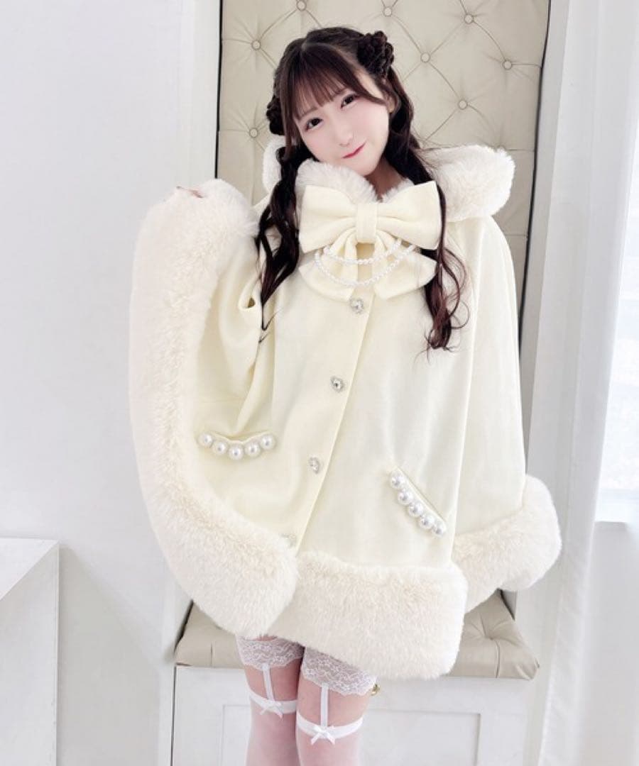 MARS リボン付きボリュームファーフードケープコート