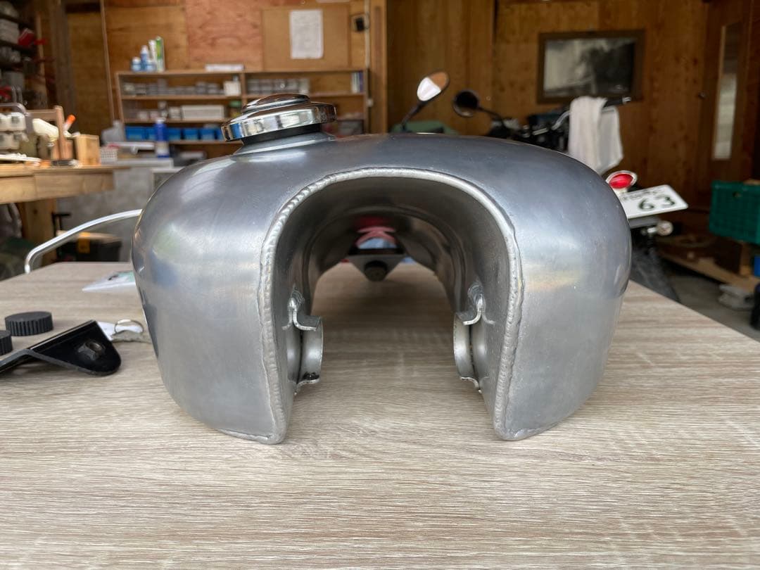 アルミタンク　　送料込み